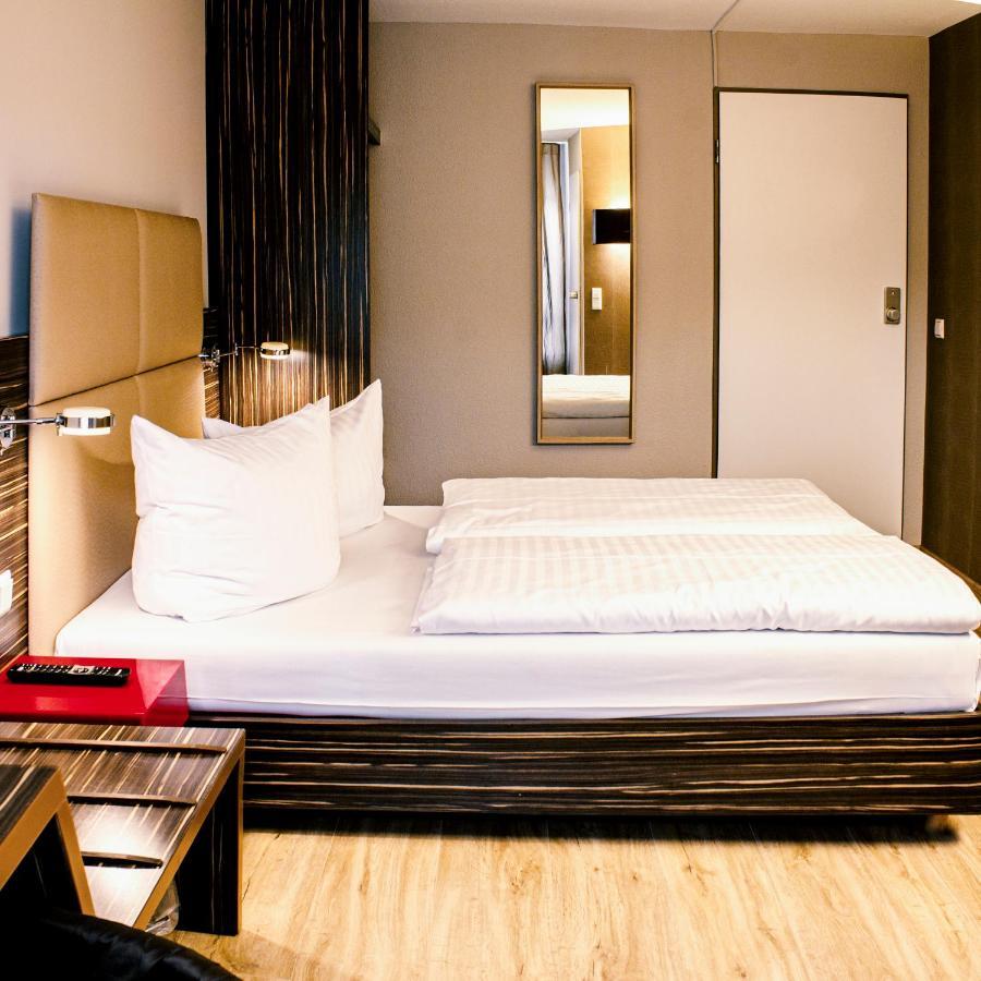 היילברון Arkade Hotel Am Theater מראה חיצוני תמונה