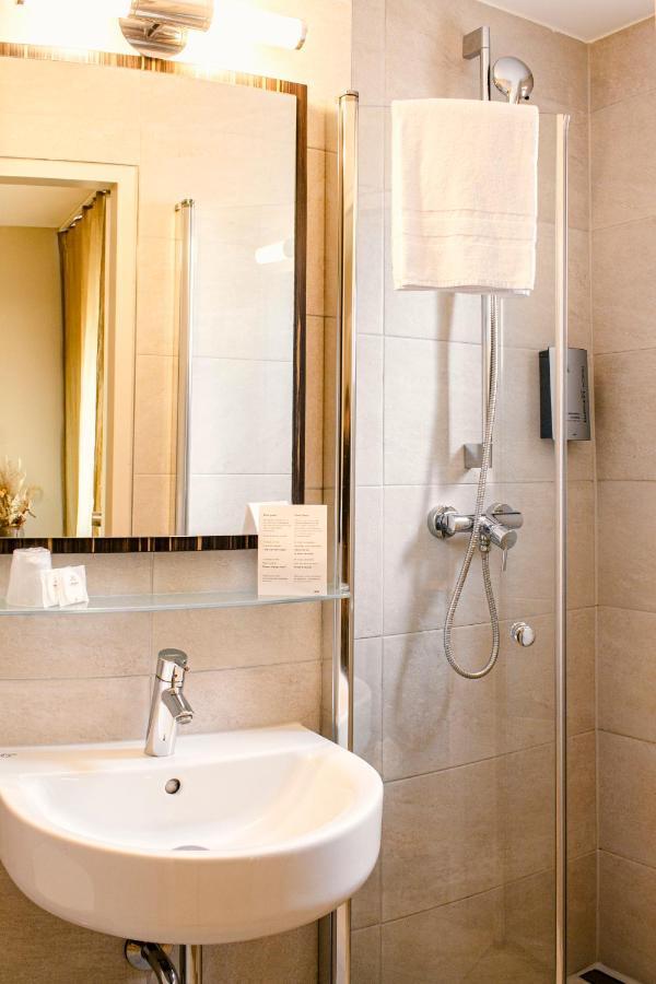 היילברון Arkade Hotel Am Theater מראה חיצוני תמונה